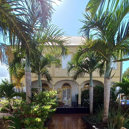 O Privilege Villa D'Exception En Centre-Ville De St-Pierre Saint Pierre Εξωτερικό φωτογραφία