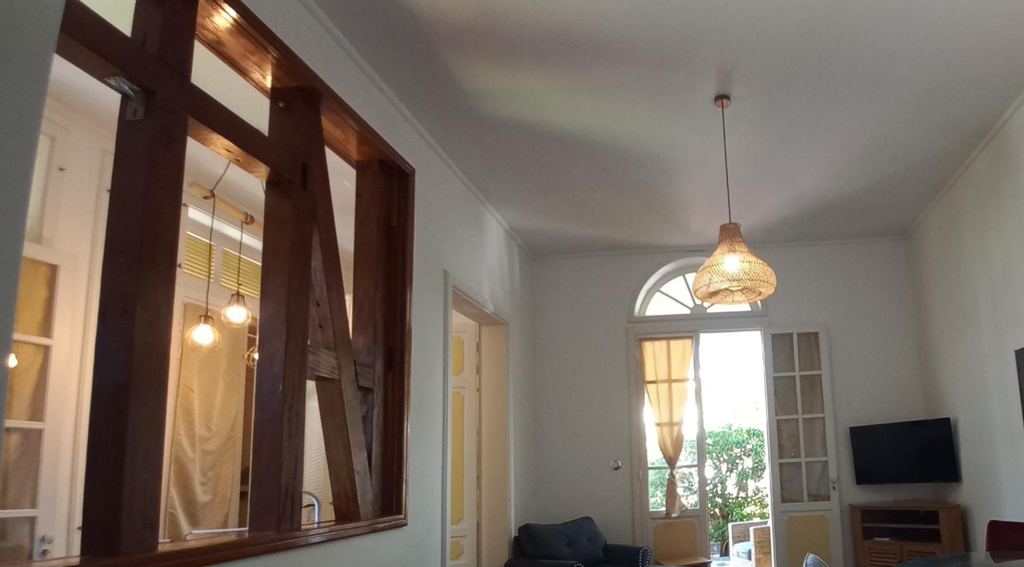 O Privilege Villa D'Exception En Centre-Ville De St-Pierre Saint Pierre Εξωτερικό φωτογραφία